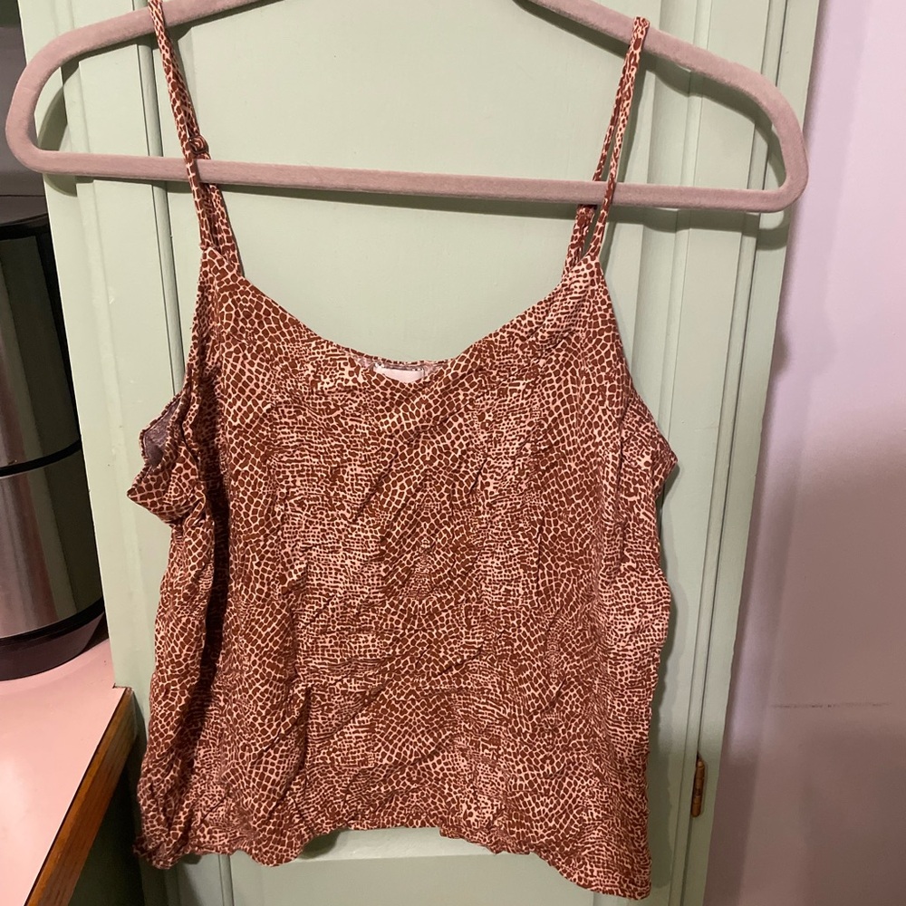 A New Day Medium Giraffe Print Camisole Tank Top